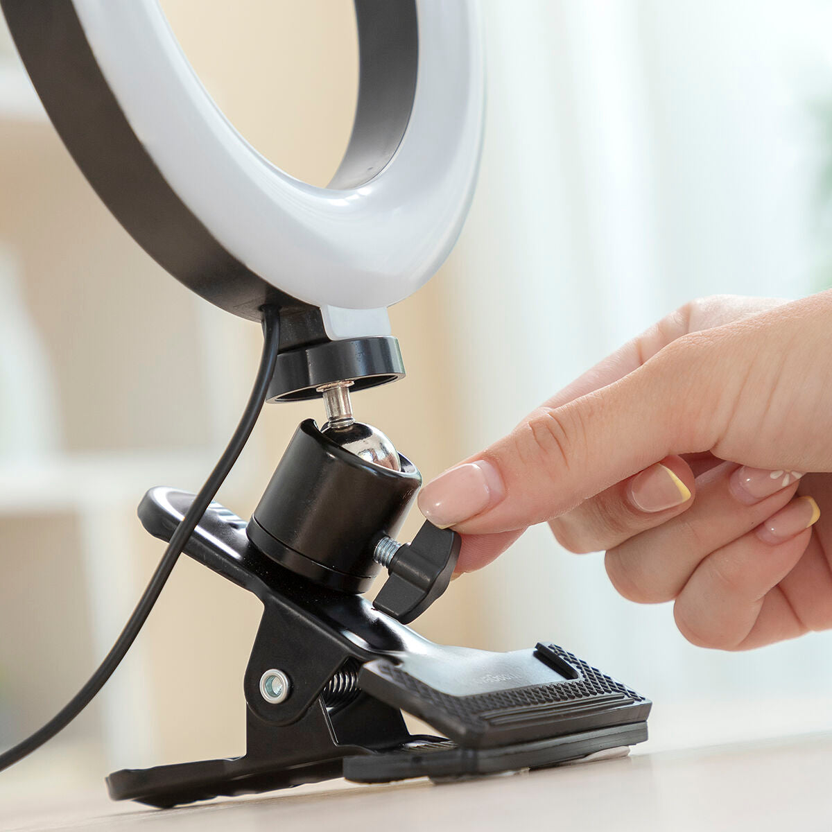 V10HFFE44ECF4202F24B5DE033EFF8C5DA3DR4149434P9