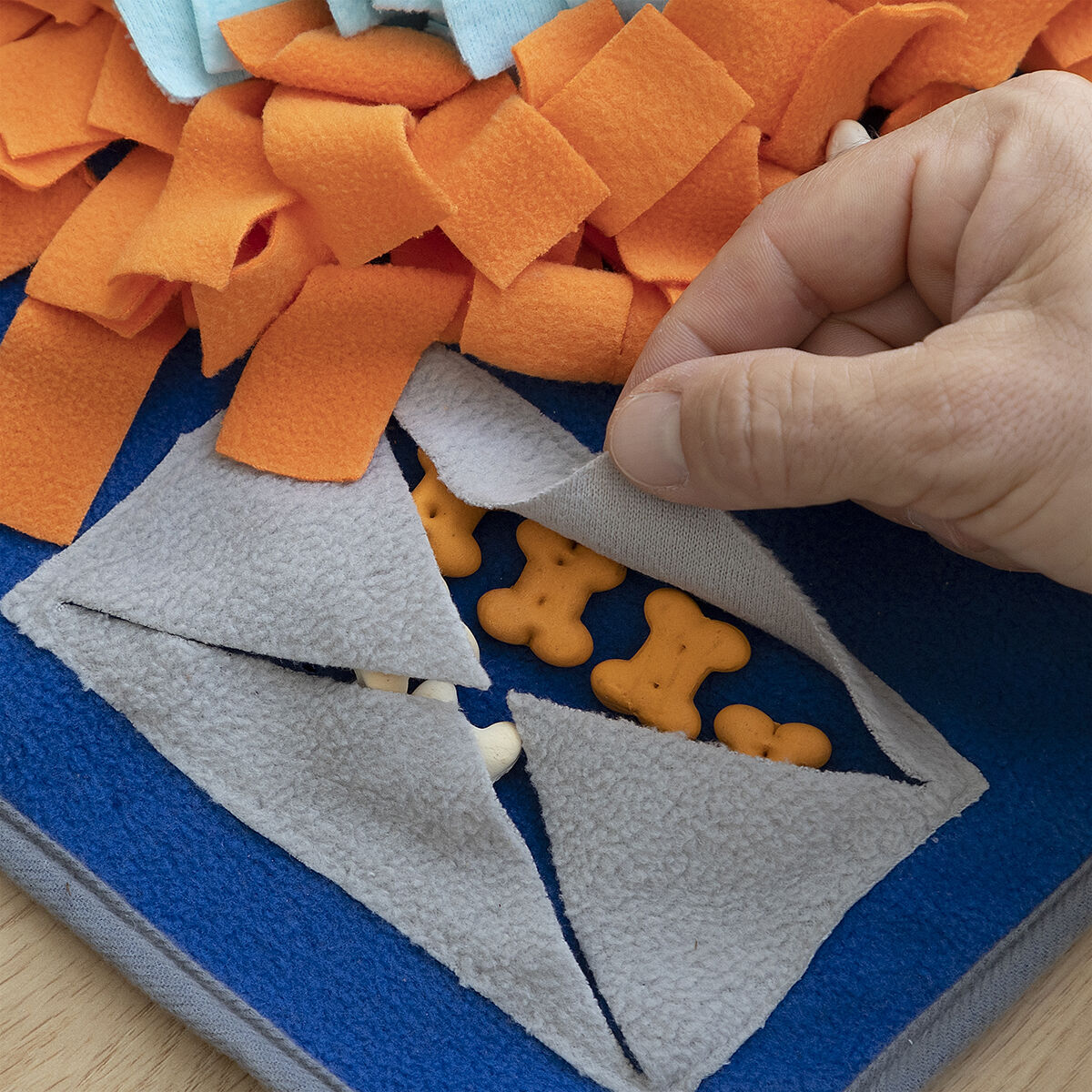 V11HE9A5166EEF03628DC3A412FBF08C188AR5257735P4