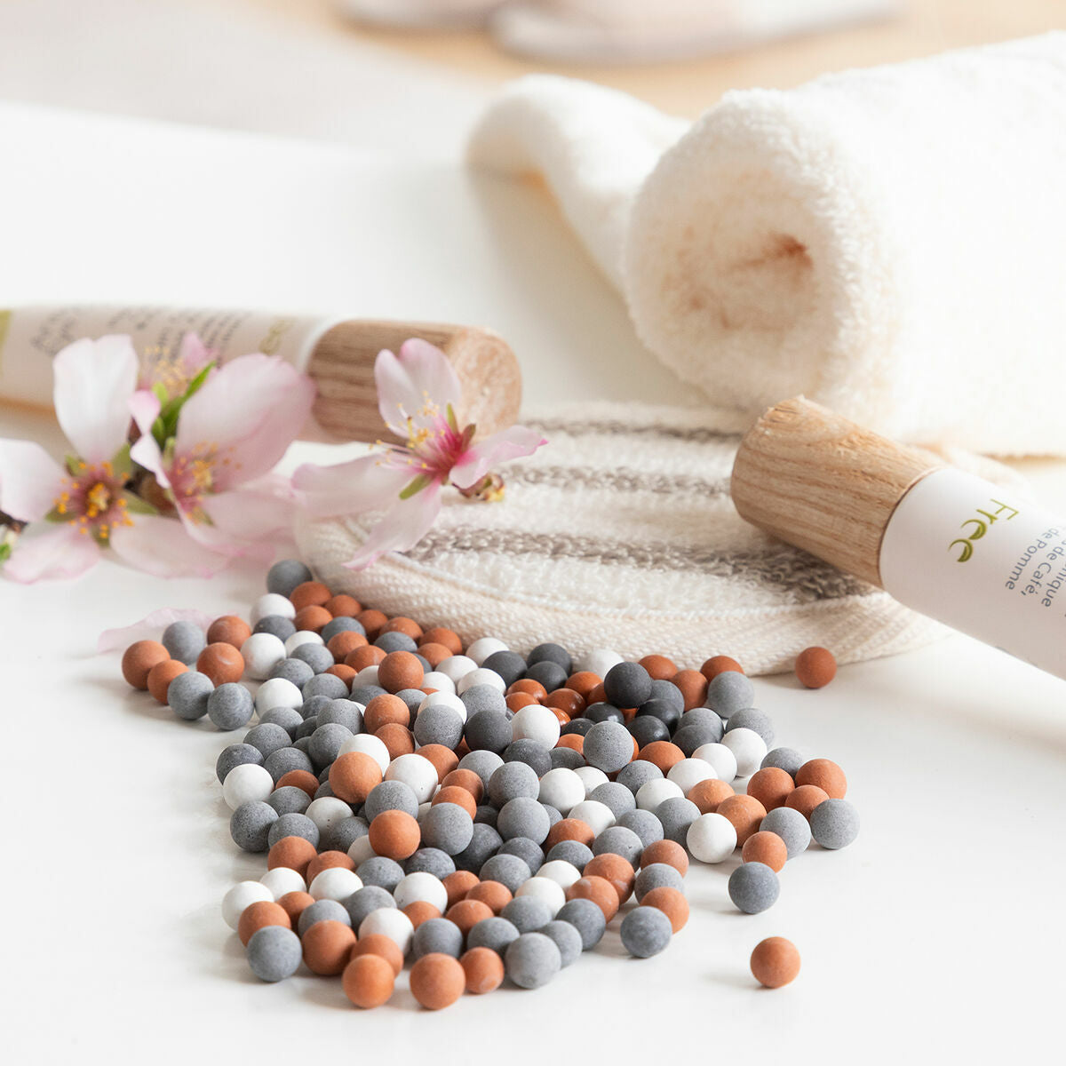 V5H41BCE5039DB50D1D3753817A4BA256E2R5235060P7